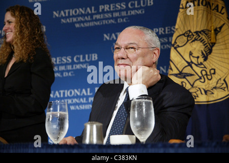 Colin Powell Alma Powell, Chair, Board of Director, America's Promise addresses a luncheon at ther National Press Club and Stock Photo