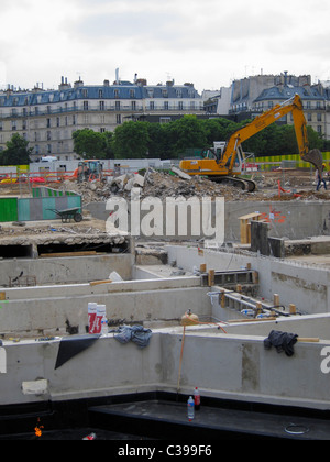 Paris, France, Construction Site, 'Les Halles Shop-ping Center', Men Installing reinforced concrete structure