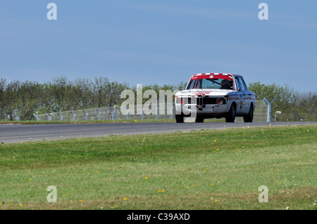 U2TC Pre-'66 Under 2-litre Touring Cars - Richard Shaw/Jackie Oliver, 1965 BMW 1800 TiSA Stock Photo