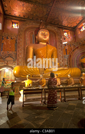 Buddha statue inside Wewurukannala Vihara Temple near Dikwella, Pussalagoda, Sri Lanka, Walasgala Stock Photo
