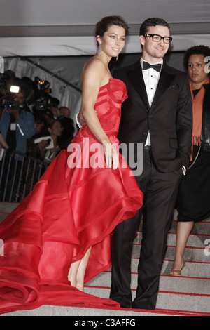 Justin Timberlake and Jessica Biel 'The Model As Muse: Embodying Fashion' Costume Institute Gala at The Metropolitan Museum of Stock Photo