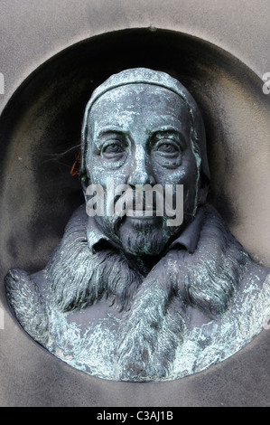Bronze bust of the Scottish historian and humanist scholar George Buchanan (1506-1582) in Greyfriars Kirkyard, Edinburgh Stock Photo