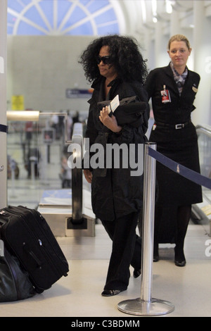 Diana Ross makes her way through security to the departure lounge at LAX. Los Angeles, California - 29.05.09 Stock Photo