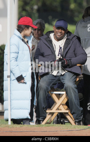 America Ferrera chats with Forest Whitaker during a break from filming 'Ugly Betty' Los Angeles, California - 03.06.09 Stock Photo