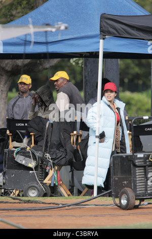 America Ferrera relaxes and eats a salad during a break from filming 'Ugly Betty' Los Angeles, California - 03.06.09 Stock Photo