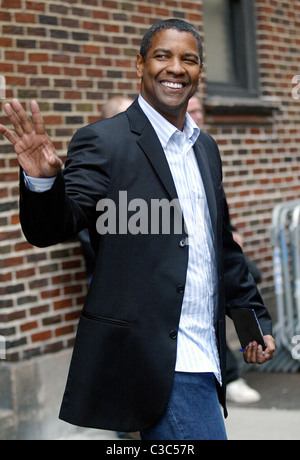Denzel Washington outside Ed Sullivan Theatre for the 'Late Show With ...