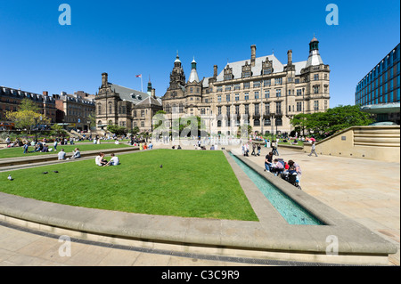 The Peace Gardens in front of the Town Hall in the city centre, Sheffield, South Yorkshire, UK Stock Photo