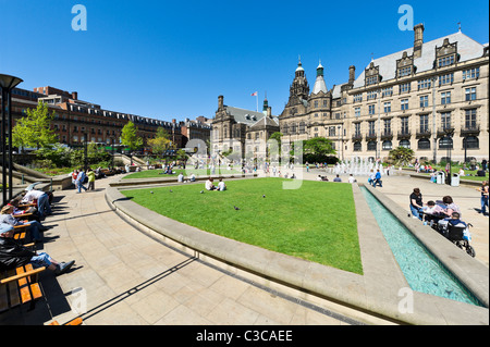The Peace Gardens in front of the Town Hall in the city centre, Sheffield, South Yorkshire, UK Stock Photo