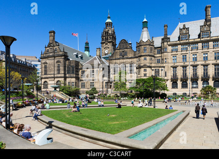 The Peace Gardens in front of the Town Hall in the city centre, Sheffield, South Yorkshire, UK Stock Photo