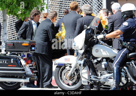 Ryan O'Neal and pallbearers carried Farrah Fawcett's coffin from the hearse.  The funeral services for actress Farrah Fawcett Stock Photo