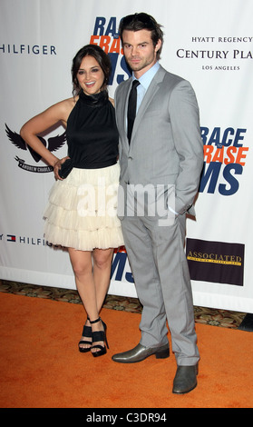 RACHAEL LEIGH COOK DANIEL GILLIES 18TH ANNUAL RACE TO ERASE MS CENTURY CITY LOS ANGELES CALIFORNIA USA 29 April 2011 Stock Photo