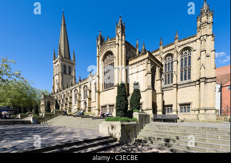 Wakefield Cathedral from Kirkgate, Wakefield, West Yorkshire, UK Stock Photo