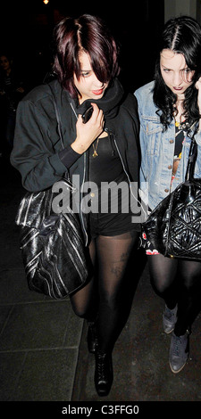 Peaches Geldof showing off her new white teeth! Peaches Geldof making her  signature shake at 'Millions of Milkshakes' Los Stock Photo - Alamy