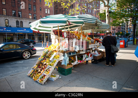 A fruit and vegetable stand in the Chelsea neighborhood of New Yor on Thursday, May 5, 2011. (© Richard B. Levine) Stock Photo