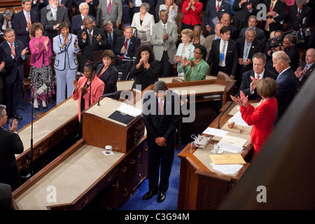 US President Barack Obama bows his head as he acknowledges the applause from Members of Congress and guests in the gallery Stock Photo