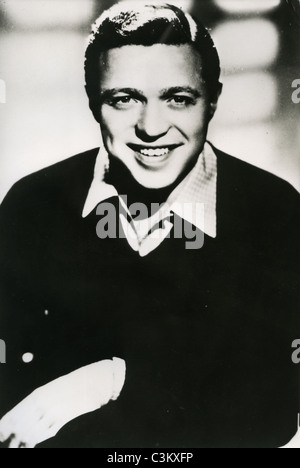 STEVE LAWRENCE US singer best known for working as a duo with his wife Eydie Stock Photo