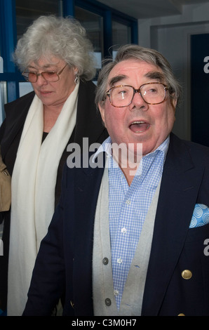 Comedian Ronnie Corbett with his wife, Anne. Stock Photo