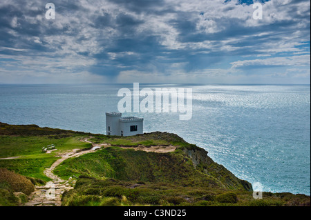 Ellin's Tower on the spectacular cliffs at South Stack Stock Photo