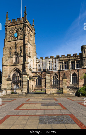 St. Mary's Church, Kidderminster in snow. Bright sunny morning, snow on ...