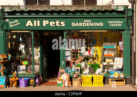 Pet shop, England, UK Stock Photo - Alamy