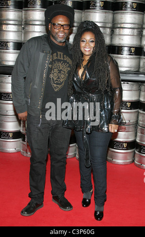 Jazzie B and Caron Wheeler of Soul II Soul   Arthur's Day, The Guinness 250th Anniversary Celebration at the Storehouse Stock Photo