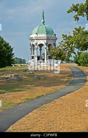 Man reads plaque in The Maryland State Monument dedicated to both sides of the Battle of Antietam. Stock Photo