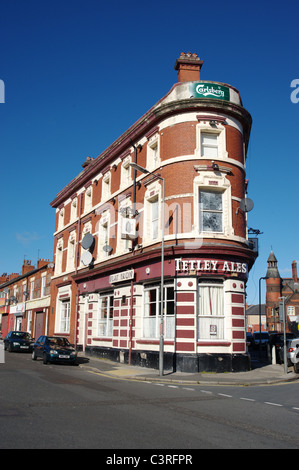 Flat Iron pub, public house. 375-377 Walton Breck Rd Anfield Liverpool L4 0SY England, UK Stock Photo