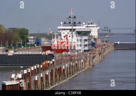 MV 'Eli Knudtsen' passing through Brunsbuttel locks, Kiel Canal, Schleswig-Holstein, Germany Stock Photo