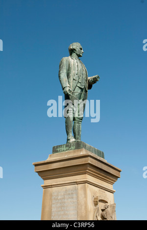 Captain James Cook FRS RN Statue West Cliff Whitby Yorkshire Stock Photo