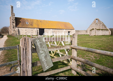 Tithe barn in St Leonard's, New Forest National Park, Hampshire, England, UK Stock Photo