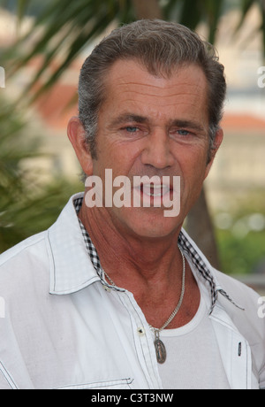 MEL GIBSON THE BEAVER PHOTOCALL CANNES FILM FESTIVAL 2011 PALAIS DES FESTIVAL CANNES FRANCE 18 May 2011 Stock Photo