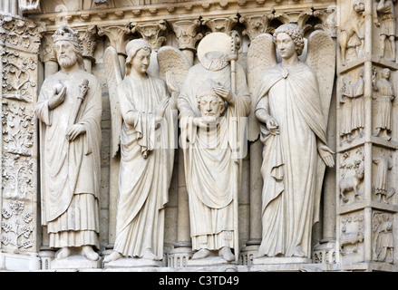Statues outside the entrance to the Cathedral of Notre Dame de Paris, Ile de la Cite, Paris, France Stock Photo