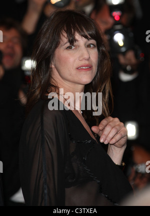 CHARLOTTE GAINSBOURG MELANCHOLIA PREMIERE CANNES FILM FESTIVAL 2011 PALAIS DES FESTIVAL CANNES FRANCE 18 May 2011 Stock Photo