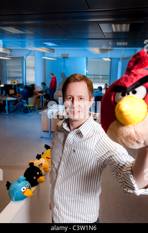 Rovio wants fans of the feather to flock together