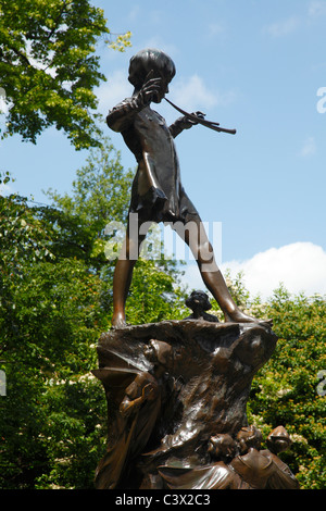 The Peter Pan Statue in Hyde Park , London Stock Photo