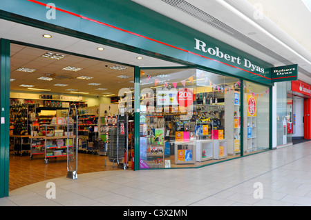 Lakeside indoor shopping mall and Robert Dyas hardware store shop front Stock Photo