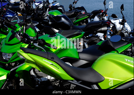 Kawasaki Z750 Foto de stock y más banco de imágenes de Motocicleta -  Motocicleta, Kawasaki Heavy Industries, Naranja - Color - iStock
