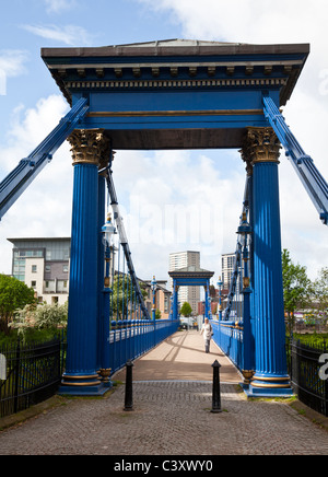 St Andrews Suspension Bridge (1856, refurbished 1997) over the River Clyde in central Glasgow, designed by Neil Robson. Stock Photo