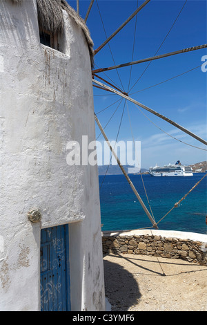 Europe, Greece, Greek Islands, Mykonos, aegean mediterranean, Cyclades Hora, white, painted, stucco, houses, architecture, view, Stock Photo