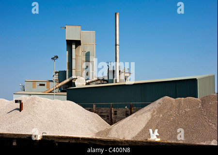 WHITSTABLE, KENT, UK - APRIL 30, 2011:  Brett Aggregates plant on the East Quay  at the Harbour Stock Photo