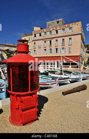 Sanary sur Mer, Provence, France, the historic Hotel de la Tour, built around an old tower defending the port Stock Photo