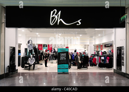 b h s bhs british home stores clothes garment woman womans girl female ladies tailor suit gents mens ware man men male outdoor Stock Photo