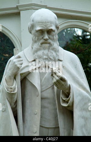 statue charles darwin liverpool sefton park white marble Stock Photo