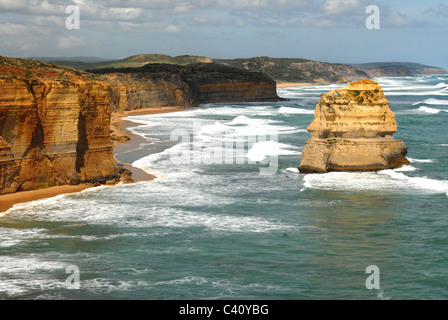 Rock formations near Loch Ard Gorge in Port Campbell National Park's Shipwreck Coast at the Great Ocean Road, Victoria Stock Photo