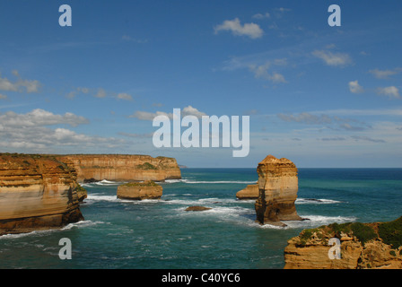 Rock formations near Loch Ard Gorge in Port Campbell National Park's Shipwreck Coast at the Great Ocean Road, Victoria Stock Photo