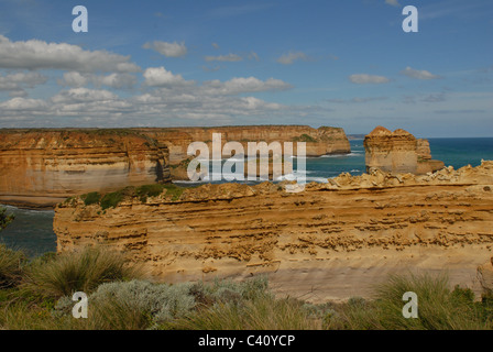 Rock formations near Loch Ard Gorge in Port Campbell National Park's Shipwreck Coast at the Great Ocean Road, Victoria Stock Photo