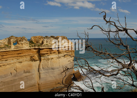 'Razorblade' or 'Razorback' rock formation in the Port Campbell National Park on the Great Ocean Road in Victoria, Australia Stock Photo