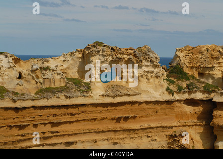 'Razorblade' rock formation in the Port Campbell National Park on the Great Ocean Road in Victoria, Australia Stock Photo