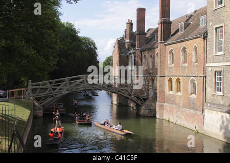 Mathematical Bridge and punts Cambridge Stock Photo