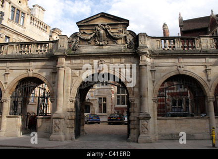 Entrance gate to Old Lodge and Pitt Building of Pembroke College Cambridge Stock Photo